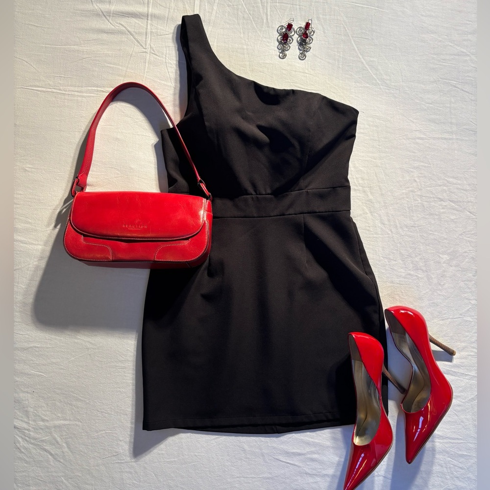 Superdown Black One-Shoulder Cocktail Dress
